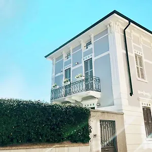 https://villa-martina-retreat.it-lombardy.com